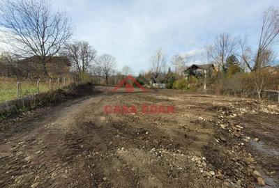 Teren intravilan in Cornu Ph 3171 mp central utiltati 32e - 14