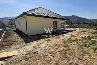 Casă individuală cu 4 camere cu Canalizare în Central - 2