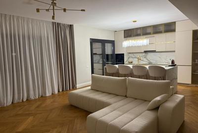 Apartament cu 3 camere decomandat, mobilat în Pipera