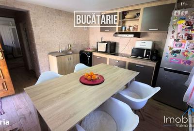 Casă cu 4 camere cu Teren 2700 Mp în Central - 3