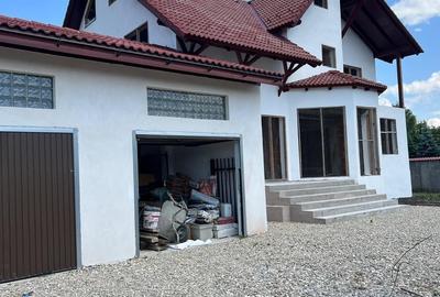 Vila la rosu intr o zona rezidentiala exclusivista Halchiu - 5