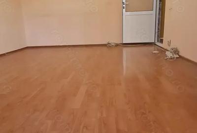 Inel 2_apartament 2camere,centrala,boxa,etj 1,pret 73.000E - 4
