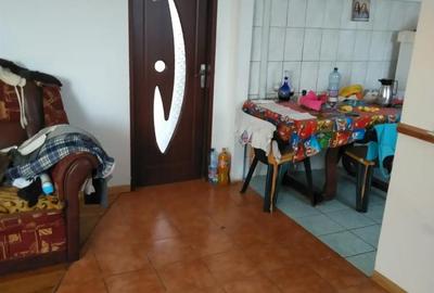 Casă cu 4 camere cu Teren 840 Mp în Central - 3