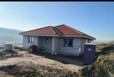 Casă cu 3 camere în Ivănești - 5