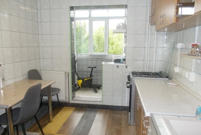 COLENTINA APARTAMENT 3 CAMERE INCHIRIERE ,CENTRALA PROPRIE,LOC PARCARE - 4