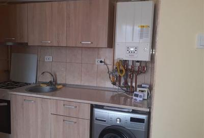 Garsonieră decomandată în Sud