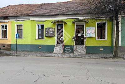 Casă cu Teren 1400 Mp în Central - 3