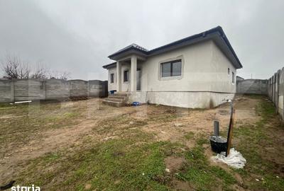 Casă cu 3 camere cu Teren 450 Mp în Malu Mare - 12