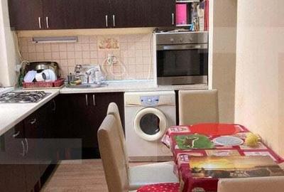 Apartament cu 3 camere semidecomandat în Central - 2