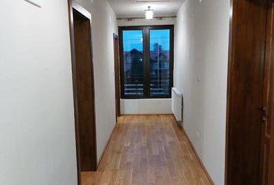 Casă cu 5 camere în Giroc - 1