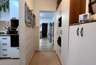 Apartament cu 2 camere semidecomandat, mobilat în Freidorf - 9