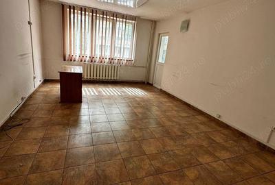 Apartament cu 4 camere decomandat în Central - 6