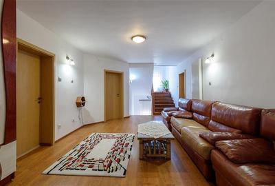 FILM! Vila impozanta,pretabila pe segmentul comercial/ servicii,Tractorul,Brasov FILM! Vila impozanta,pretabila pe segmentul comercial/ servicii,Tractorul,Brasov - 7