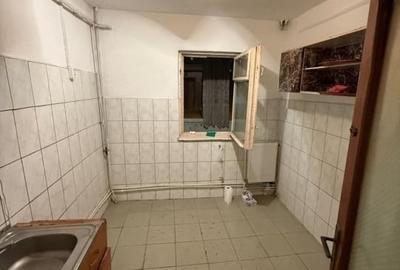 Apartament cu 3 camere decomandat în Dacia - 2
