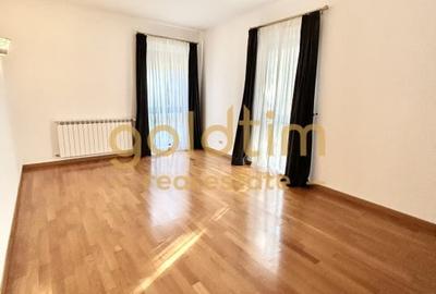 Apartament cu 4 camere decomandat în Capitale - 20