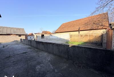 Teren de 400 mp, în Bujac - 1