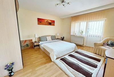 Vilă P+2 cu 4 Apartamente / Spațiu Comercial - PROPRIETAR - 12