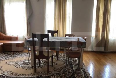 Casă cu 7 camere cu Canalizare în Central - 5