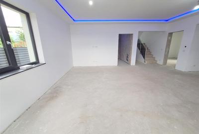 Casă individuală cu 5 camere cu Teren 413 Mp în 9 Mai - 36