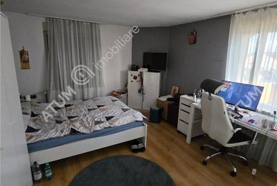 Casă cu 5 camere cu Teren 290 Mp în Șelimbăr