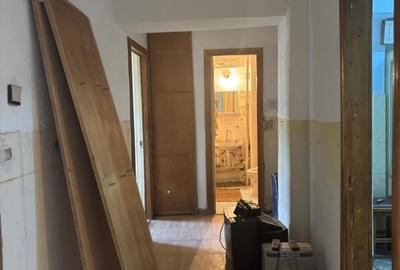 APARTAMENT DE VANZARE, 3 CAM,70 MP, ET 3 - 4