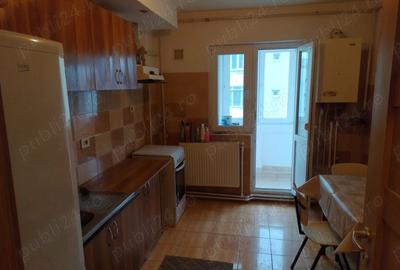 Apartament cu 2 camere decomandat în Narcisa - 2