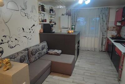 Apartament cu 3 camere în zona Uzina 2, cod 8125 - 6