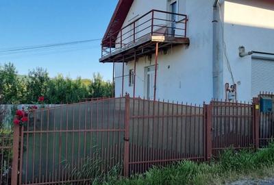 Casă cu 4 camere decomandat în Dosu Bricii - 8