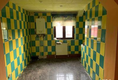 Apartament cu 3 camere decomandat în Mircea-Vodă - 2