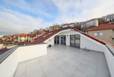 Apartament cu 4 camere decomandat în Dealul Cetății - 13