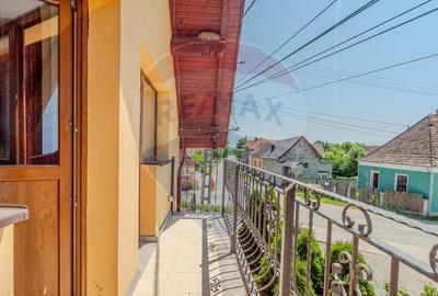 Casă cu 5 camere cu Teren 540 Mp în Feldioara - 4
