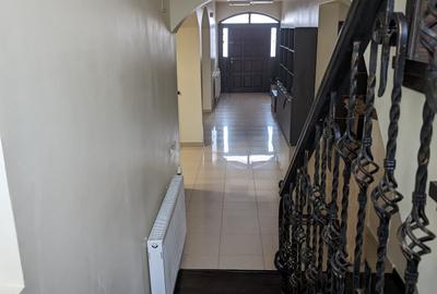 Eleganta si generoasa,robusta,str.linistita,sens unic,curte verde,intimitate,lux - 17