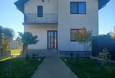 Casă cu 4 camere cu Teren 360 Mp în Miroslava