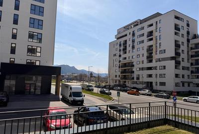 Spațiu comercial, de 61 mp, în Tractorul - 9