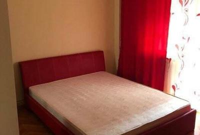 Garsoniera in Piata Victoriei de inchiriat - 1