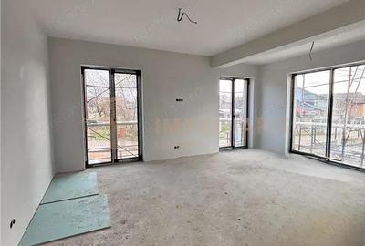 Casă cu Teren 452 Mp în Valea Borcutului