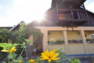 Casă cu 6 camere cu Teren 50 Mp în Mădăras - 2