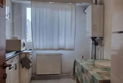 Inchiriez apart. 3 camere, Pitesti, I.C.Bratianu, deasupra Policlinicii 2 mai - 6