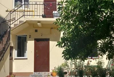 Casă cu 3 camere în Central - 2