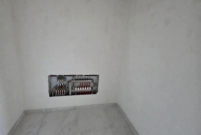 Garsonieră decomandată în Baza 3 - 9