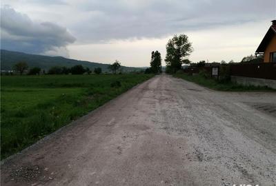 Teren de 2400 mp, în Central - 7