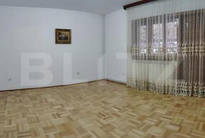 Casă cu 6 camere cu Teren 1178 Mp în Cetate - 2