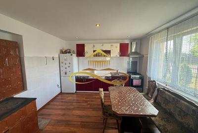 Casa de vanzare in Bacau Saucesti spatioasă cu etaj separat - 7