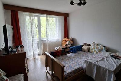 Apartament cu 2 camere semidecomandat în Traian - 2