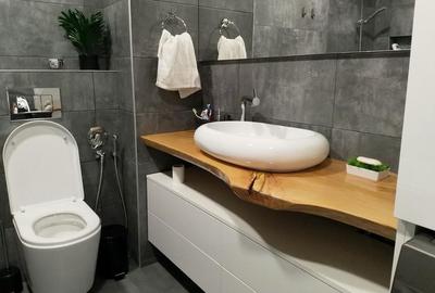 Casa S+P+E+M | 605 mp utili | 10 camere | 3 bucatarii | 4 bai | 3 terase | Garaj - 15