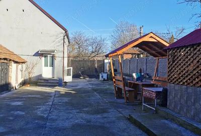 Casă cu 3 camere în Hobița - 10