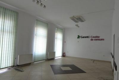 Piata Sinaia, Spatiu pentru diverse activitati - 3