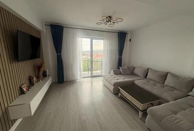 Apartament cu 2 camere decomandat în Cug