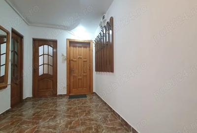Apartament cu 2 camere decomandat în Răcădău