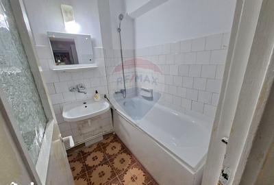 Apartament cu 3 camere decomandat, mobilat în Central - 2